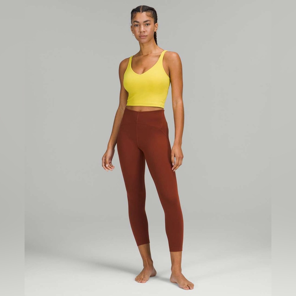 NWOT Lululemon Instill High-Rise Tight 25"
Date Brown $118 MSRP